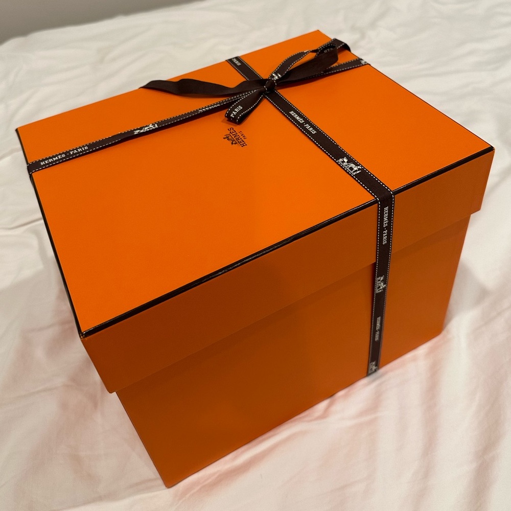 Picotin 18 empty box